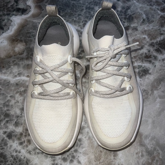 COPY - Women's Trail Runners SWT : 7.5 | CREAM / BEIGE | ONLY WORN TWICE - Picture 4 of 9